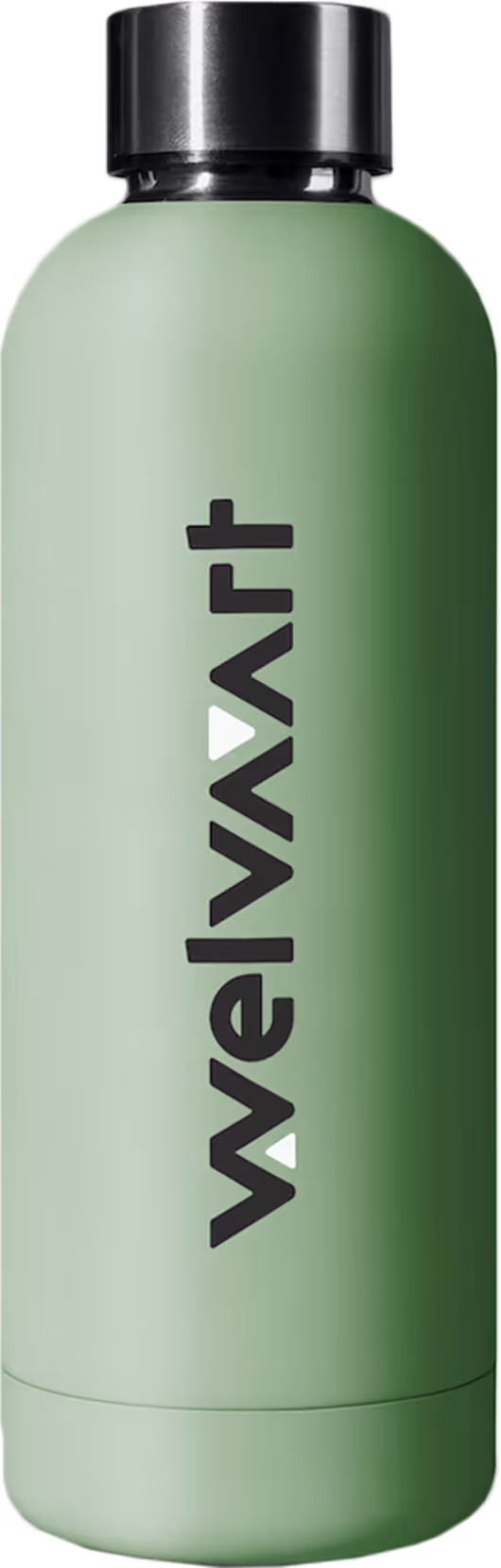 Nachhaltige Welvaart-Trinkflasche mit schwarz-weißem Logo.